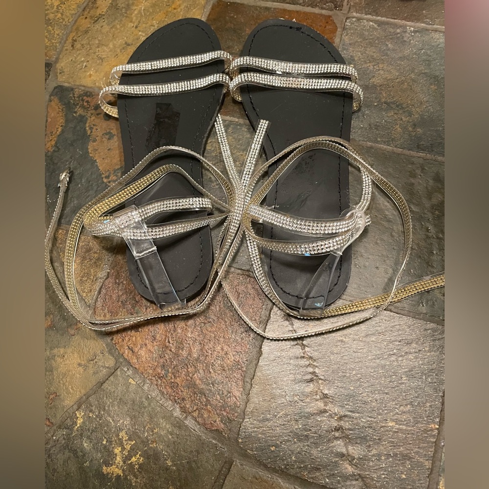 Women’s size 8.5 ankle strap jelly sandals 😍🤩NWT